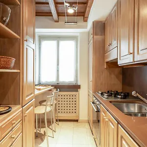 https://royal-suites-castello.it-lombardy.com