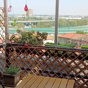 https://apt-la-mansarda-di-con-terrazza.it-lombardy.com